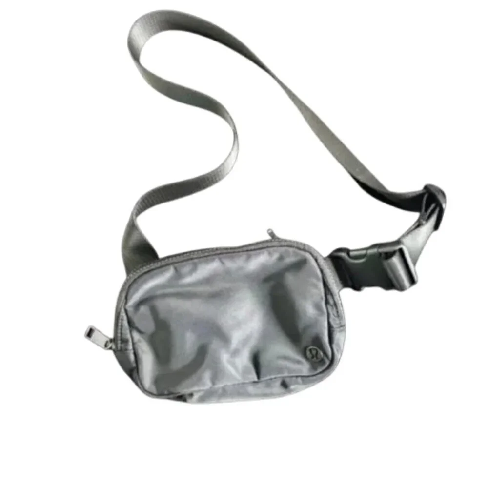 LULULEMON Everywhere Belt Bag Black